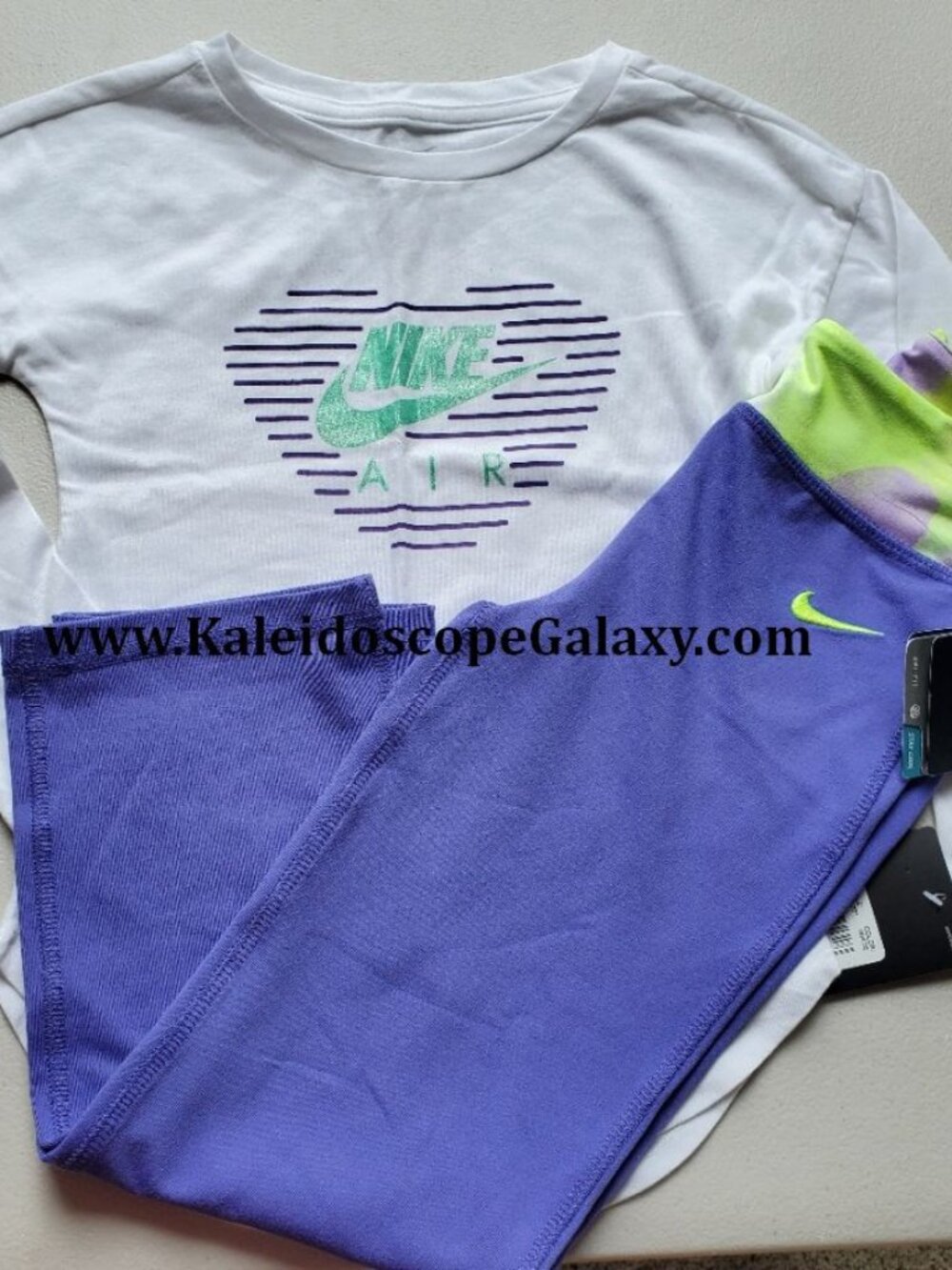 Nike Girls Size 5 - Yoga style leggings with long sleeve shirt ~ Purple Heart